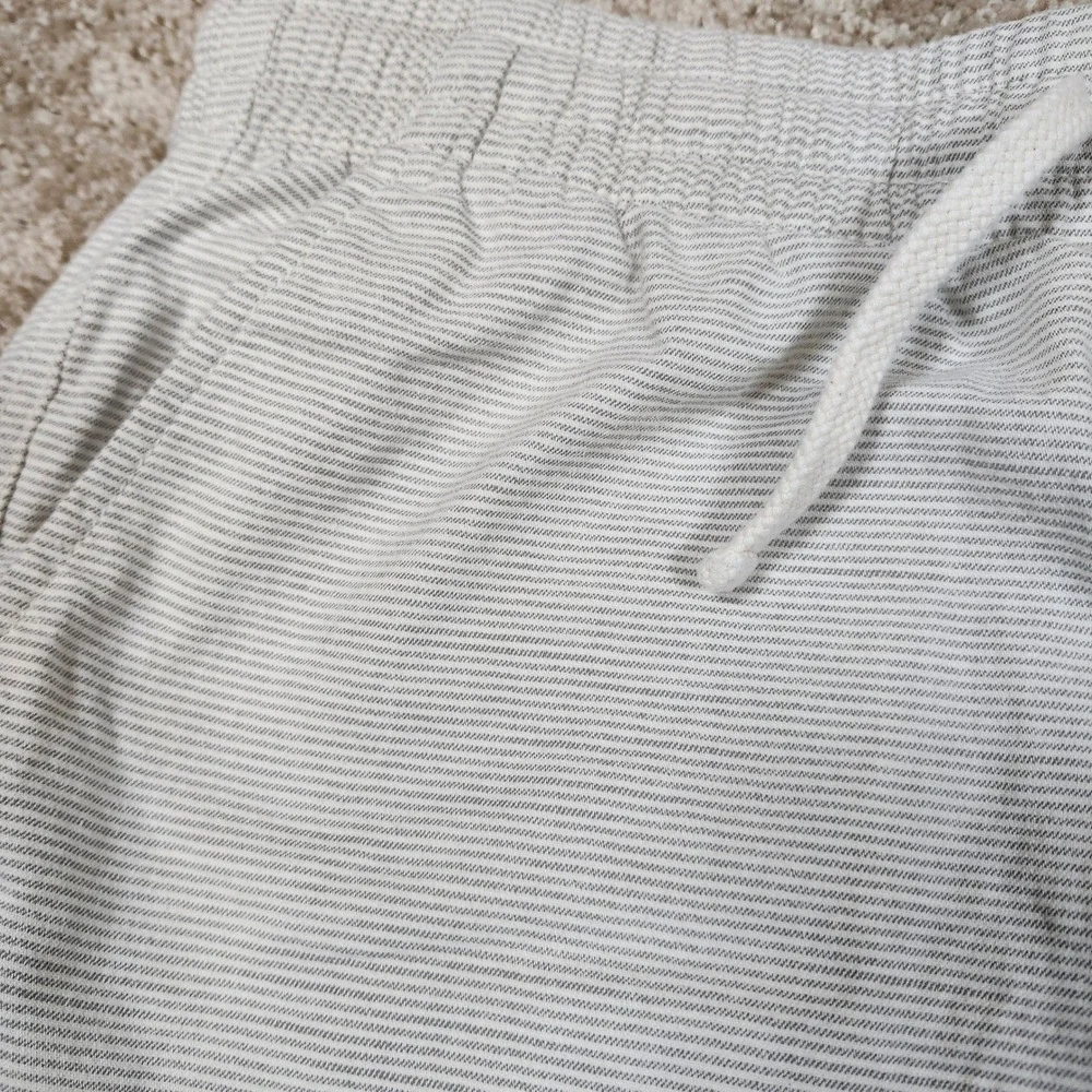 Old Navy Mens‎ Medium Tall Striped Drawstring Shorts Gray White Casual Summer